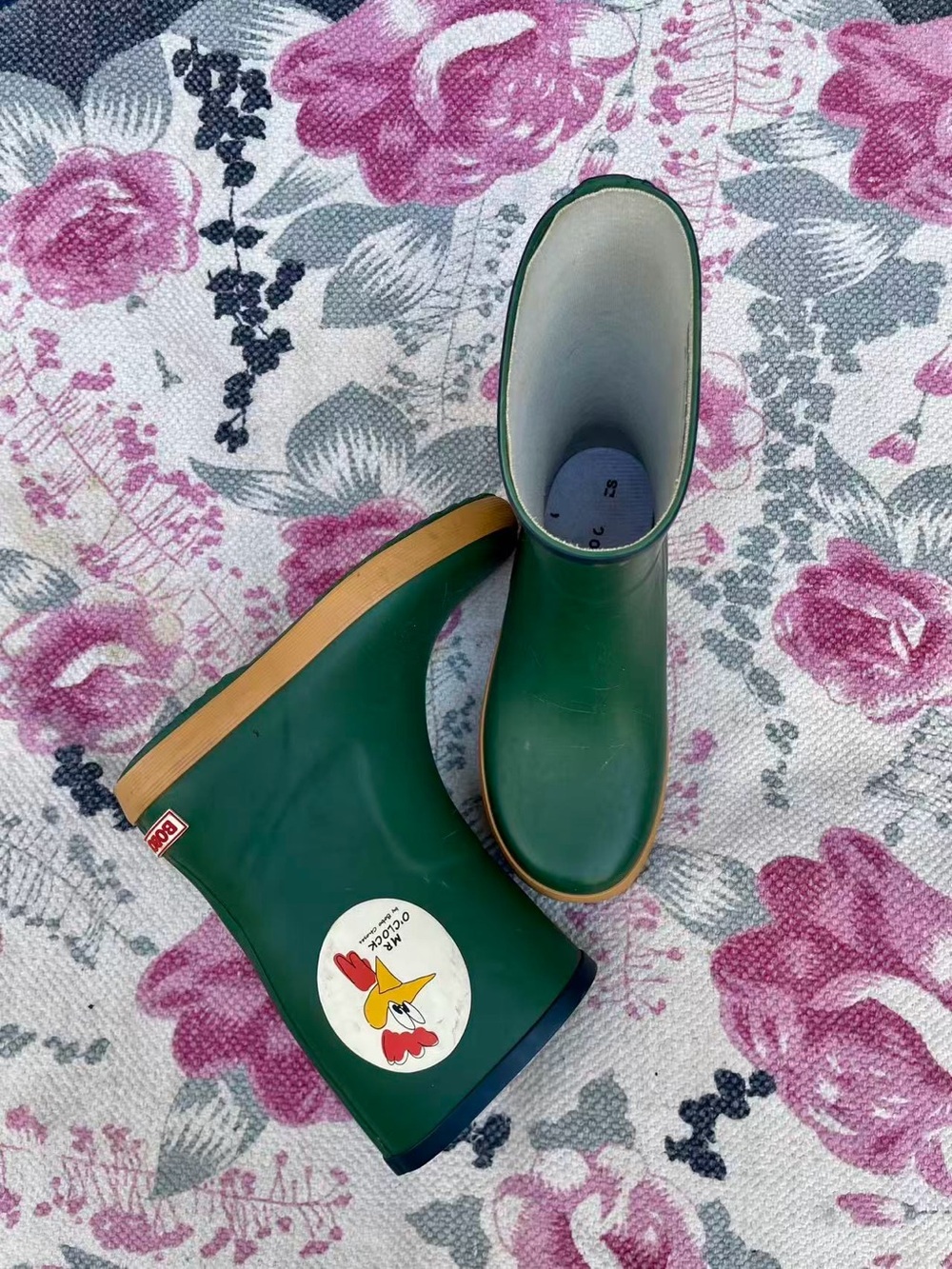 Green Kids' Rain Boots with Rooster Graphic from bobo choses size 33